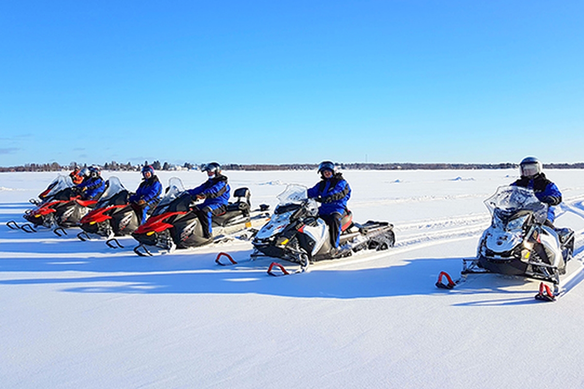 Snowmobile safari info